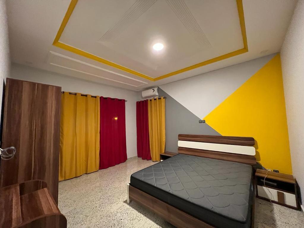 Smb-Gn Residence Lambandji - Electricite Et Wifi H24 科纳克里 外观 照片